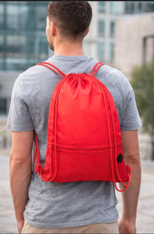 mochila con cierre cremallera y salida auriculares ecobarna
